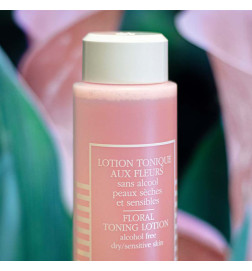 FLORAL TONING LOTION العناية بالبشرة