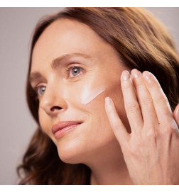 SISLEYA RADIANCE ANTI DARK SPOT SERUM Skincare