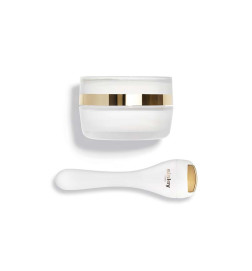 SISLEYA L'INTEGRAL WITH MASSAGE TOOLS Skincare